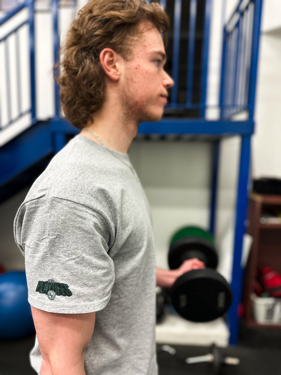 KlippersHockey's tweet image. The boys are looking sharp in their latest #WestCentralWagon playoff apparel!

Thanks to Lynco Hot Oilers for hooking the boys up! 🔥🛢️

#SJHL | #WestCentralWagon