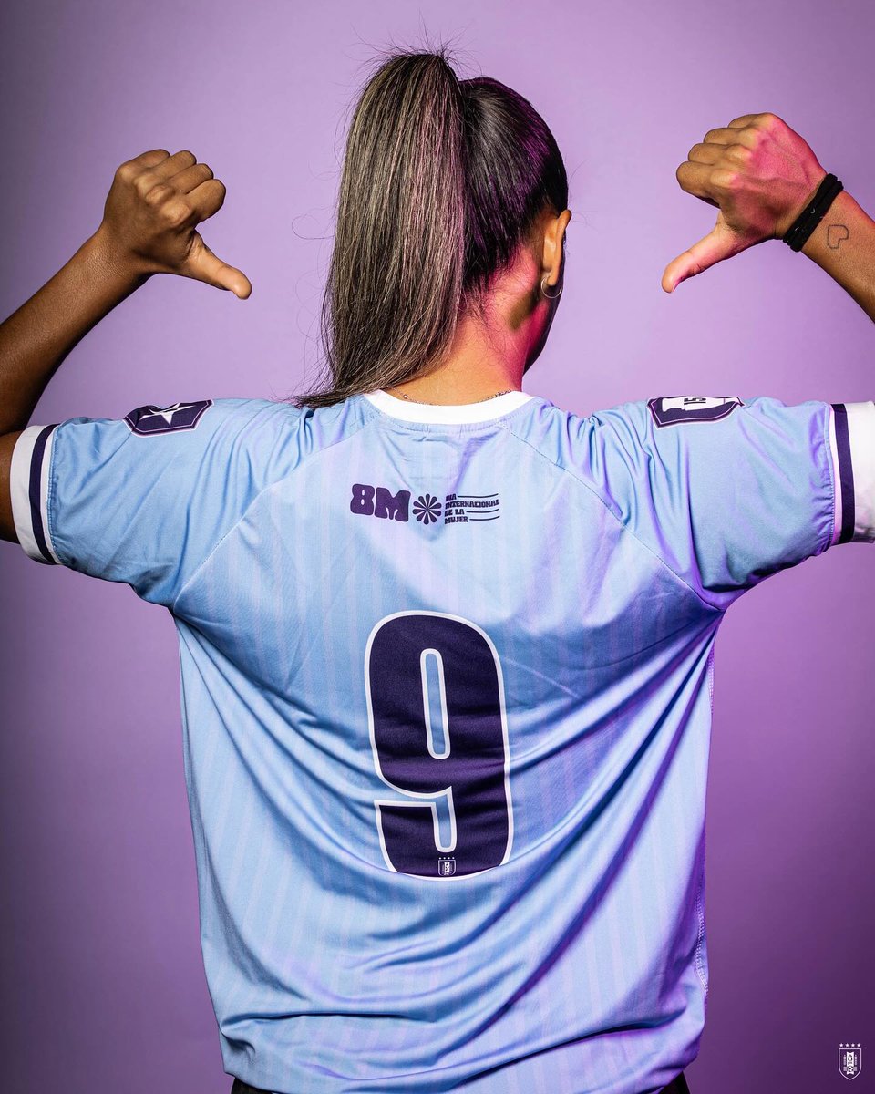 EleteTSC's tweet image. 🇺🇾 Uruguay lanzó sus camisetas para la fecha FIFA de Marzo.

Incorporan vivos violeta y detalles en alusión al 8M, Día Internacional de la Mujer. Parte de las ventas será destinada a las labores de UNICEF en el país para dar visibilidad al impacto de la violencia contra la mujer.