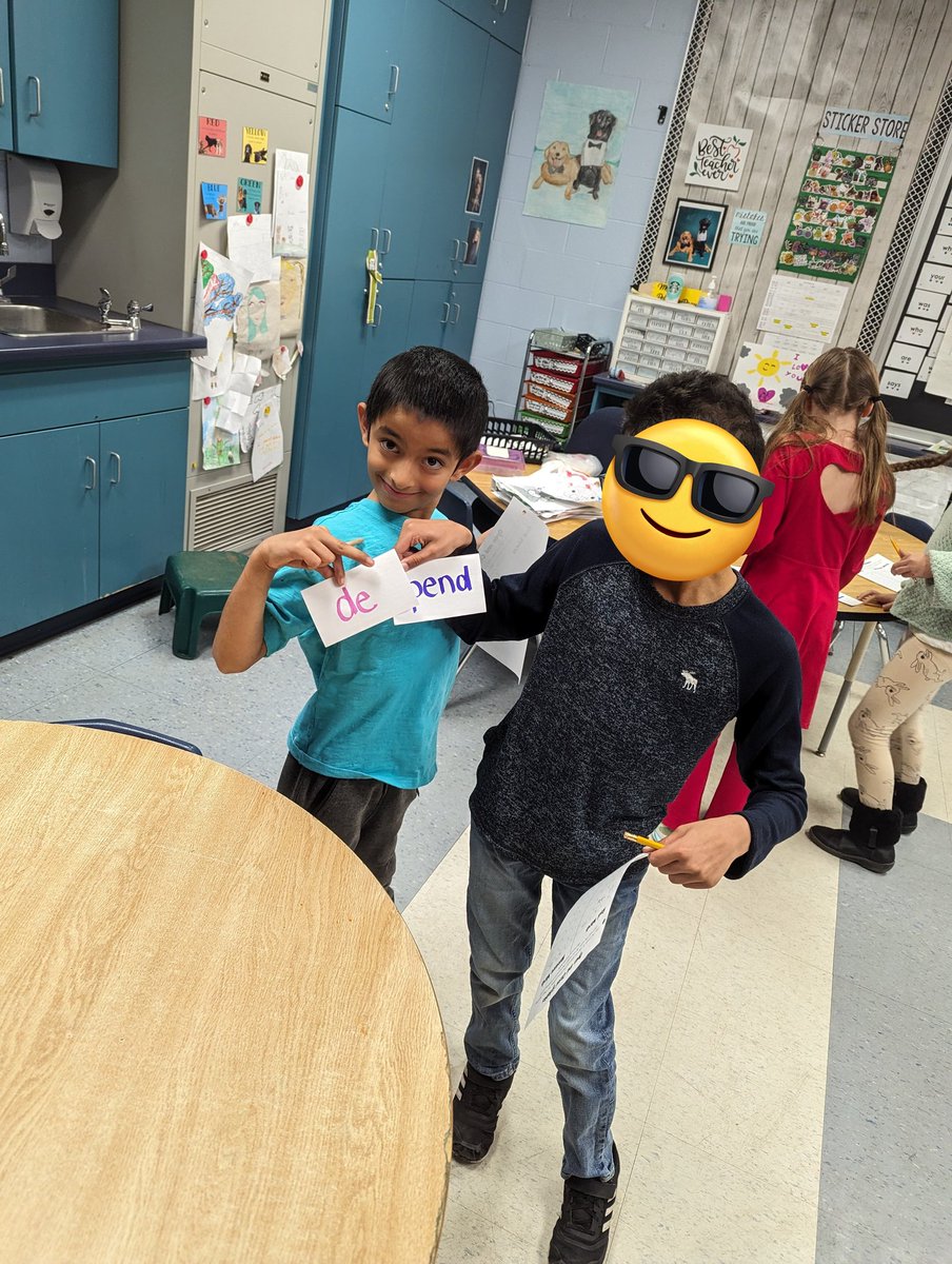 We reviewed our UFLI lesson by scavenger hunting for open and closed syllables. What real words or nonsense words can you make? <a href="/UFLiteracy/">UF Literacy Institute</a> <a href="/LPSStormWatch/">LaSalle PS Storm</a> #scienceofreading #SORclassroom