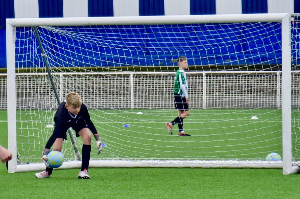 ⚽️ 🏆 NLT FINALS It’s heartbreak as the @BarkiSchool boys are beaten 1-0 in the final. What a great representative they have been for @FCHTOnline Out of the +1000 schools across the country that started the competition they made it to the last 4. Brilliant effort boys!