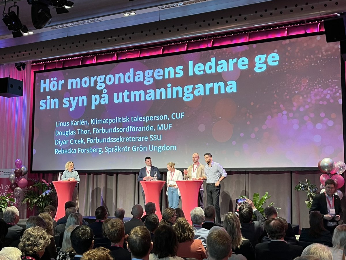 Uppfriskande energipolitisk debatt #energi2024 med ungdomsförbunden. Kommer den kommande generationen kunna komma upp ur skyttegravarna skapa de långsiktiga förutsättningar den klimatomställning och nyindustrialisering? <a href="/energiforetagen/">Energiforetagen</a>  #svepol