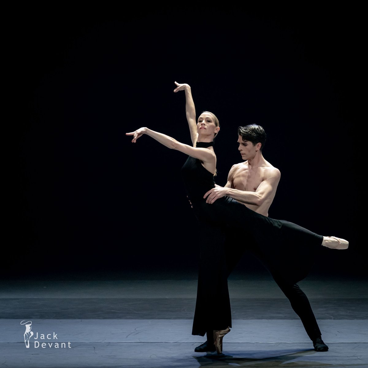 Eleonora Abbagnato and Sergio Bernal in Proximity or Closeness. Ballet Icons Gala 2024, London Coliseum, March 2024.
@EleonoraAbbagn @90Sergiobernal