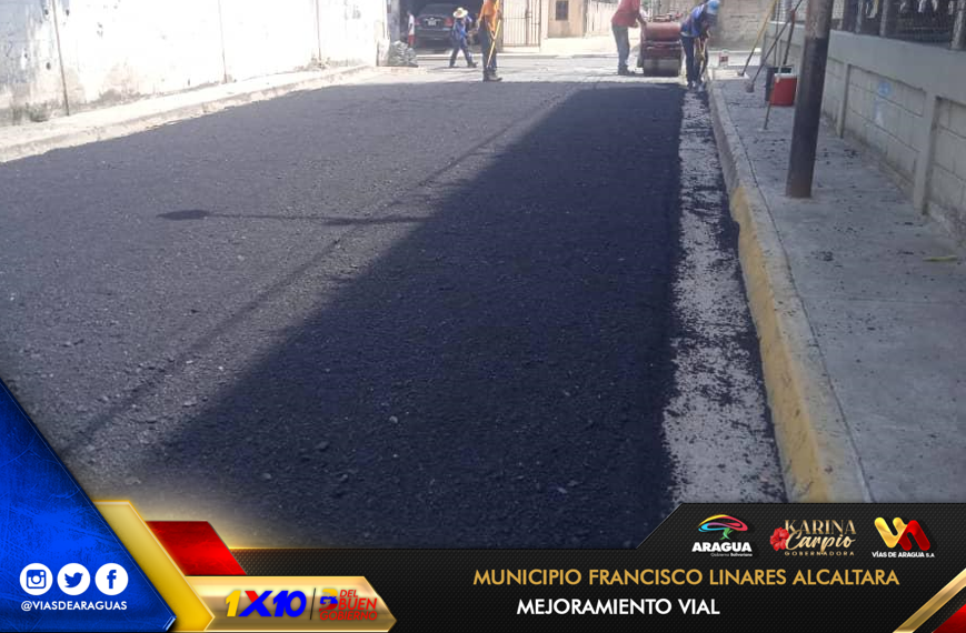 🚧📷Gracias al 1x10 del Pdte. @NicolasMaduro y la Gdora. @Soykarinacarpio realizamos plan de bacheo, colocación de 30 toneladas de asfalto, en la Av. Principal de Santa Inés Municipio Linares Alcántara ¡La infraestructura vial renace! #UnidosHaciaLaGrandeza @VTVcanal8 @99Punto5