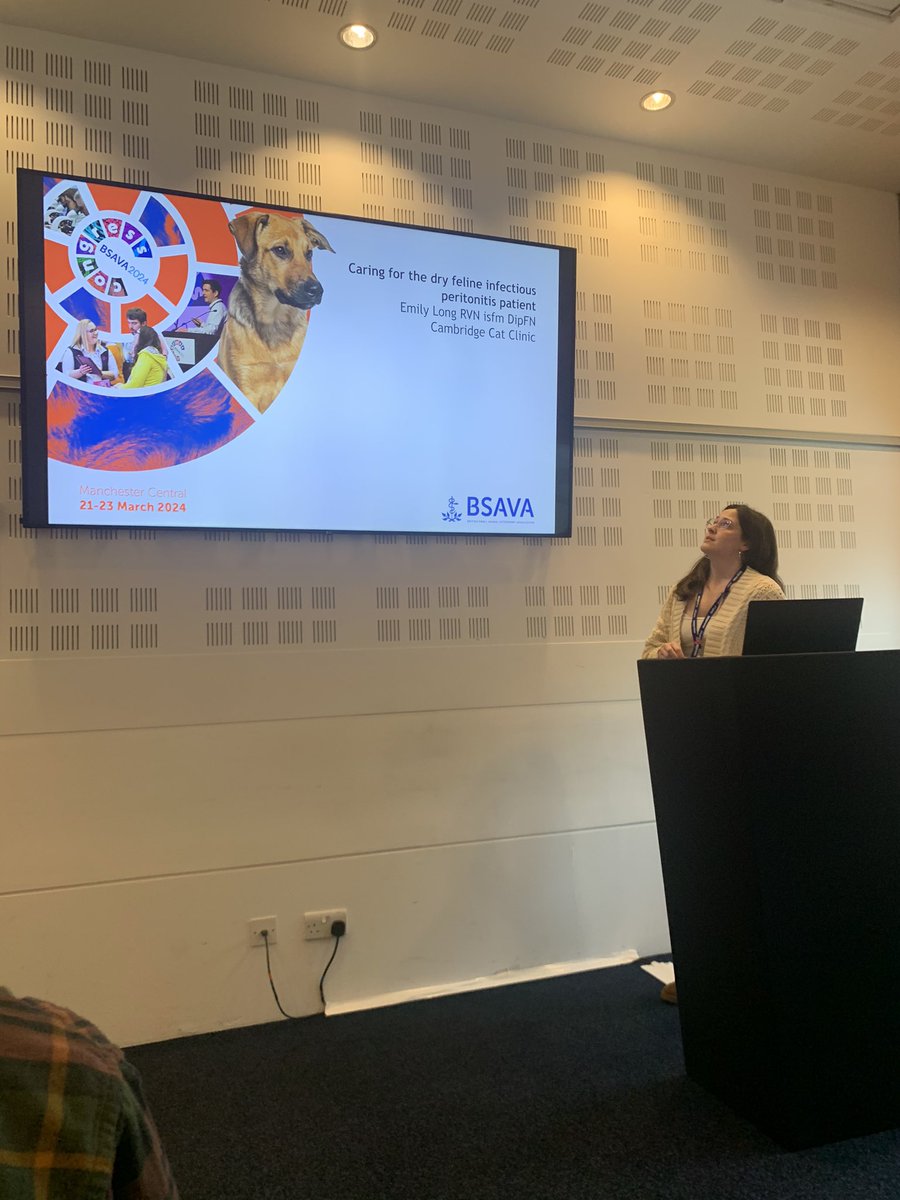 mini_wright's tweet image. Emily giving her case report today to a very nice RVN audience #bsava24