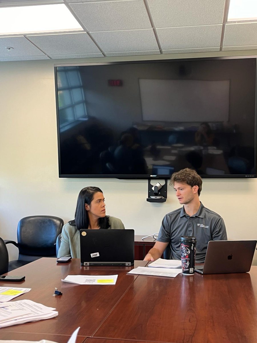 Do you have good tips for transitioning into the professional world? 
Yesterday, SWES Grad Student Association hosted a Career Day! From headshots to CV reviews and a great panel with @SoilWaterSci alumni, it was enriching. Feeling a bit more equipped! #CareerPrep #GradSchool