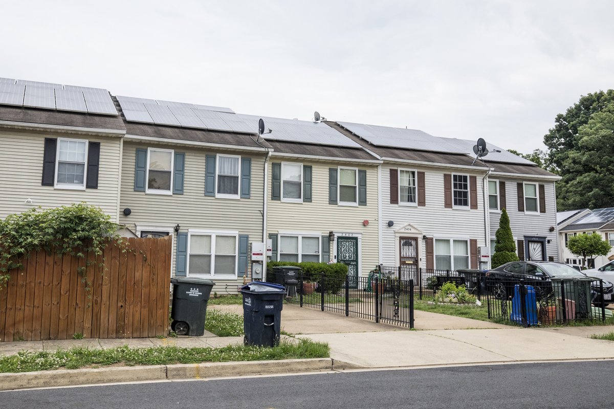 Happy National #RenewableEnergy Day! We help bring renewable energy to the District by reviewing & certifying all of the city's solar energy systems — everything from large commercial installations to those on your roof. ➡️ More on D.C.'s RPS program: dcpsc.org/Orders-and-Reg…