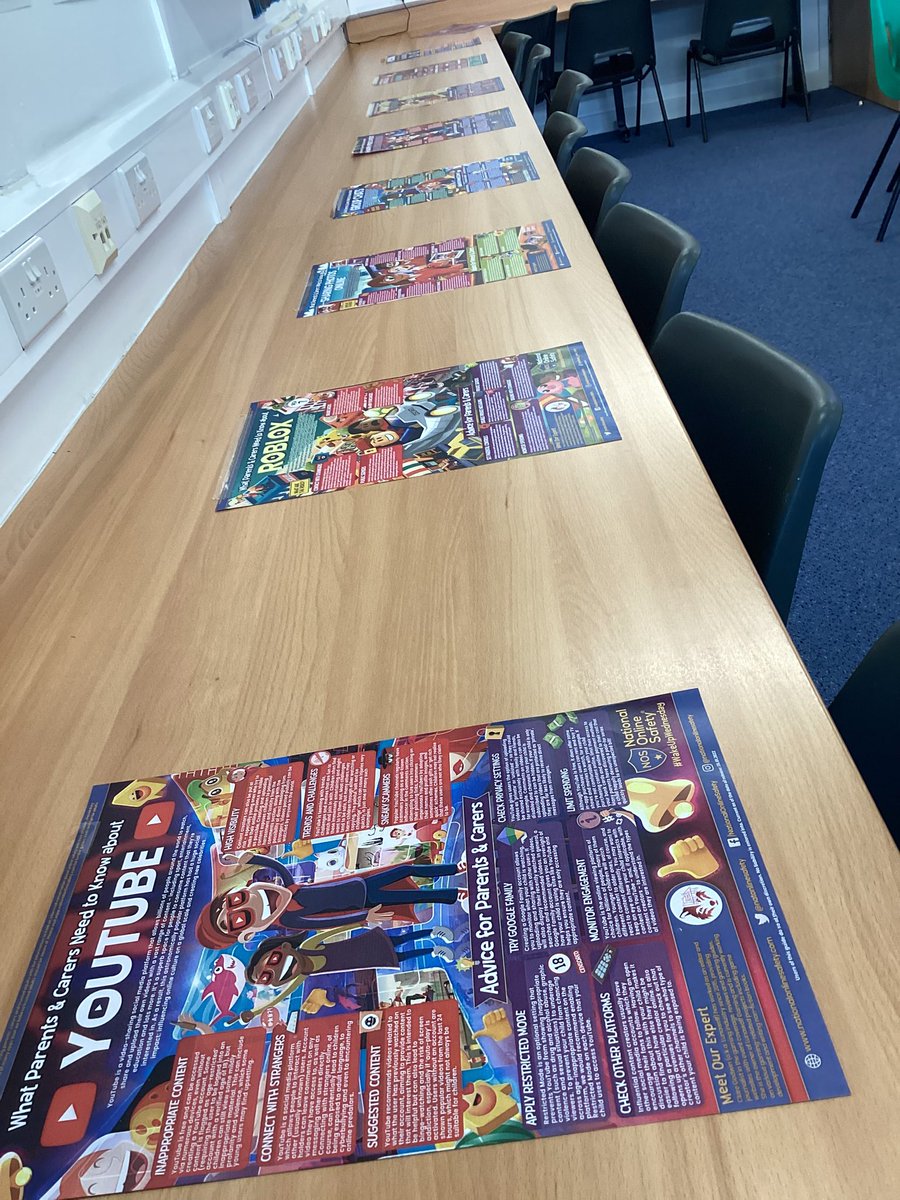 Our STEM Centre @sneintonprimary is all set up and ready for our Parent and Carer Online Safety Workshop tonight. Many thanks to @childnet and @wake_up_weds for some brilliant resources