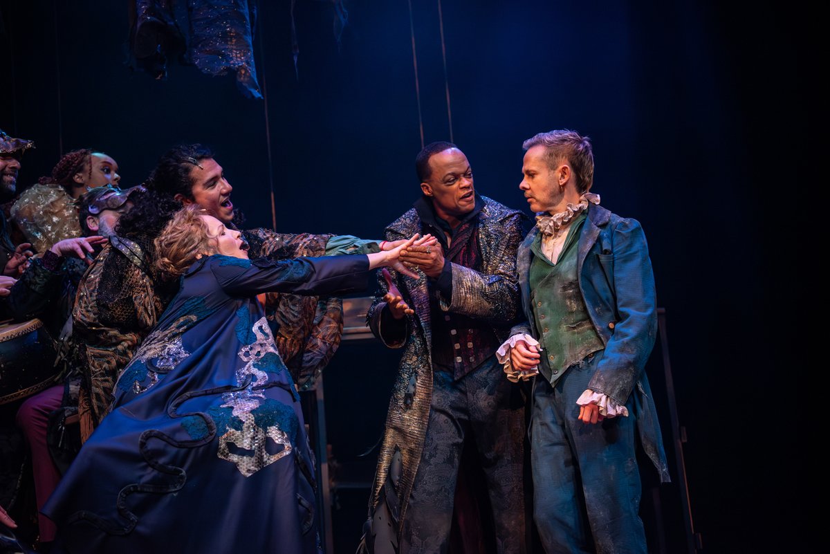 Mirvish's tweet photo. “DOMINIC MONAGHAN AND BILLY BOYD ARE STUPENDOUS. MICHAEL BLAKE IS MAGNETIC. A trio of brilliant performances in Jeremy Webb’s impressive and striking production.”-@TorontoStar 
Limited availability. Rosencrantz &amp; Guildenstern Are Dead on stage thru April 6 https://t.co/xsiVuaC94w https://t.co/1RLmeRwvQC