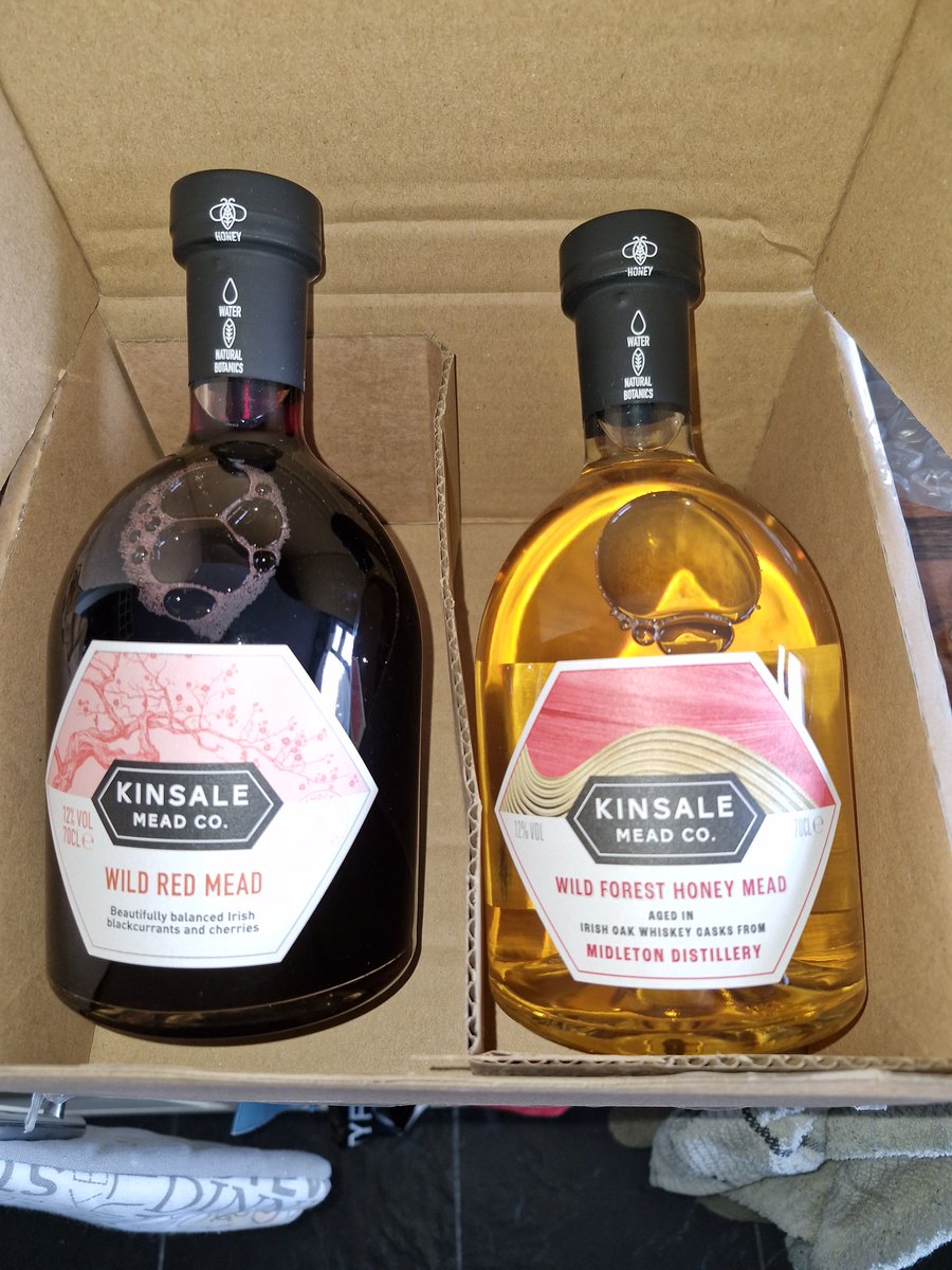 Delivery day from @KinsaleMeadCo, hand delivered to the door too, as @fastwayireland breaking the original bottles! 🙄 The core wild red & the wild forrest honey aged in Midleton casks! Looking forward to having at that!