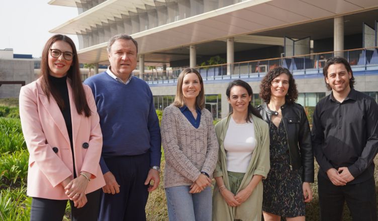 Investigadoras de <a href="/LoyolaAnd/">Universidad Loyola</a> analizarán estrategias de formación y capacitación de jóvenes universitarios para su adaptación a una demanda profesional cada vez más exigente 
Con la financiación de <a href="/AgEInves/">Agencia Estatal de Investigación</a> 
Toda la información aquí 👇uloyola.es/blog/investiga…