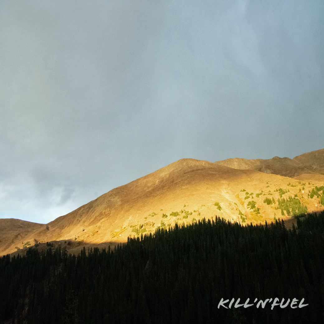 Lovely.

#mountain #sunshine #light #shadow #gloomy #clouds #beautiful #pictureoftheday