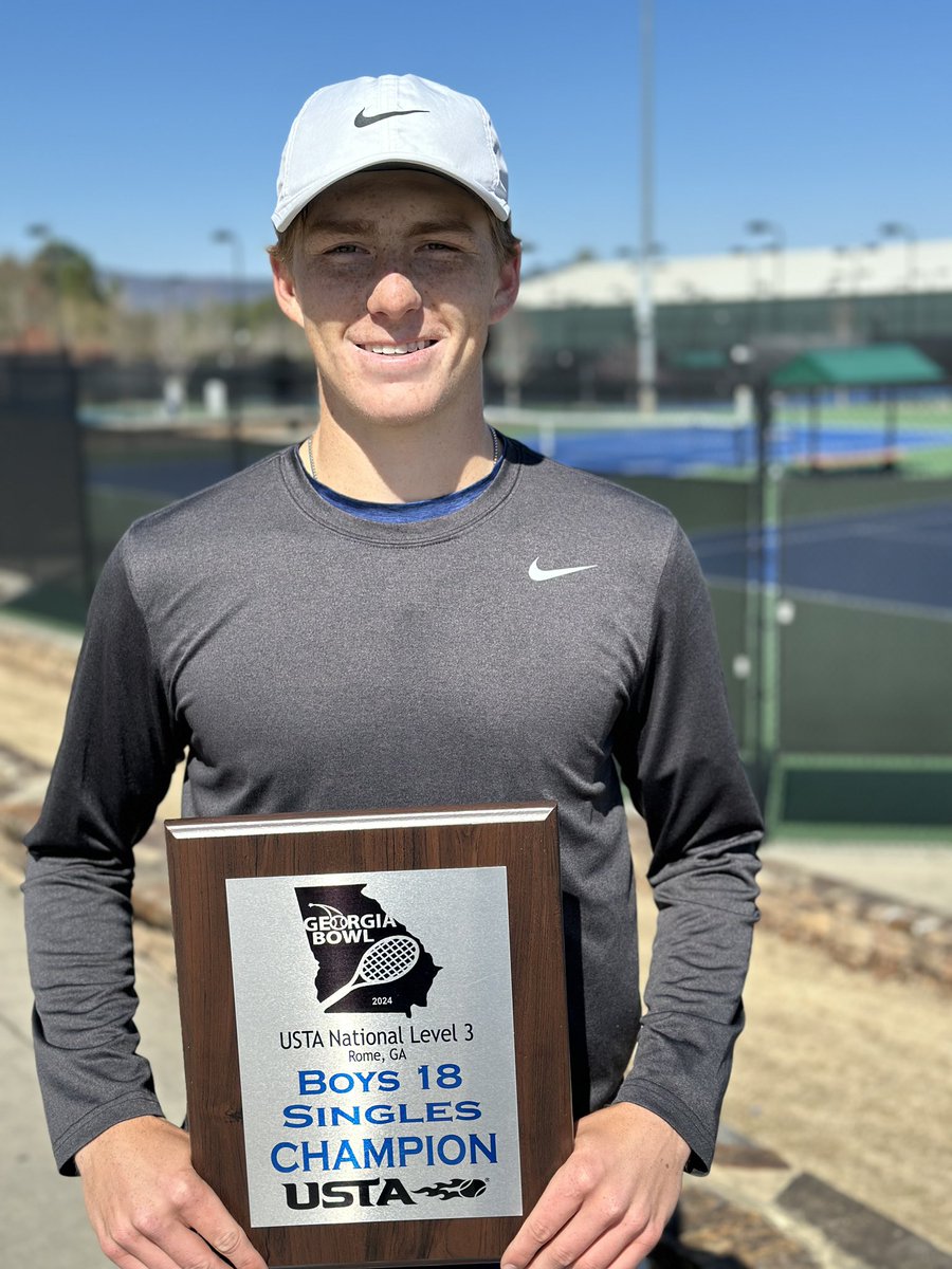 This past weekend, Fayetteville native and @FTS_Tennis member Drew Hedgecoe traveled down to Rome, Georgia to compete in the USTA National Level 3 “Georgia Bowl”. Drew took home the championship of the Boys 18s Singles draw. In the Finals, Drew took down the #1 seeded player…