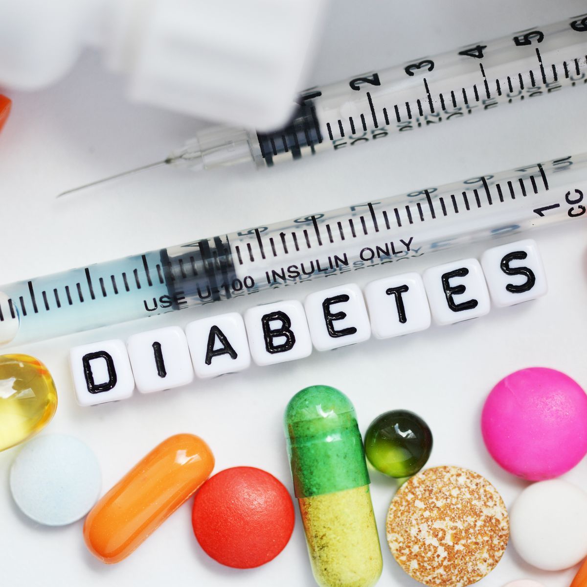 Nig_Farmer's tweet photo. #NaijaFarmerTips 

Diabetes is a chronic health issue many people nurse from a younger age till when they exit this sinful world.

As it happens in Urban areas so we experience it in our local farming communities. There is no one time cure for diabetes it's an ailments you manage. There are ways to reverse it through diet just like @WellaHealth
Is doing (kudos to them)

I'll advise you follow through the medical treatment process recommended by a medical doctor however in our farming communities we have a way to reduce blood sugar.

It's simple & we advise users follow directions.

This Tips is sponsored by @UniqueIsHereNow

Steps

- We need BITTER Lemon (Bara)

- Fermented corn water (Yorubas call it Omiidun)

- If we can't get Corn fermented water, then use ordinary water 

- We peel the Green bark of the Bitter Lemon (Bara)

- We remove the seed

- We $|ice the peeled seedless bitter melon in to a bottle or container 🫙

- We pour the corn fermented water into it (ensure it covers it)

- We allow it to ferment for 2 days

- We give the sufferer 2 teaspoonful per day

We ensure we don't give more than 2 spoonful per day - giving too much can result into low blood sugar and dangerous.

We then check their blood sugar every other day to measure any difference.

Diabetes can be prevented with good lifestyle please ensure you manage your health

Note - This is for educational purposes not a replacement for medical treatment or an alternative to doctors advise.

Retweet to educate your followers
