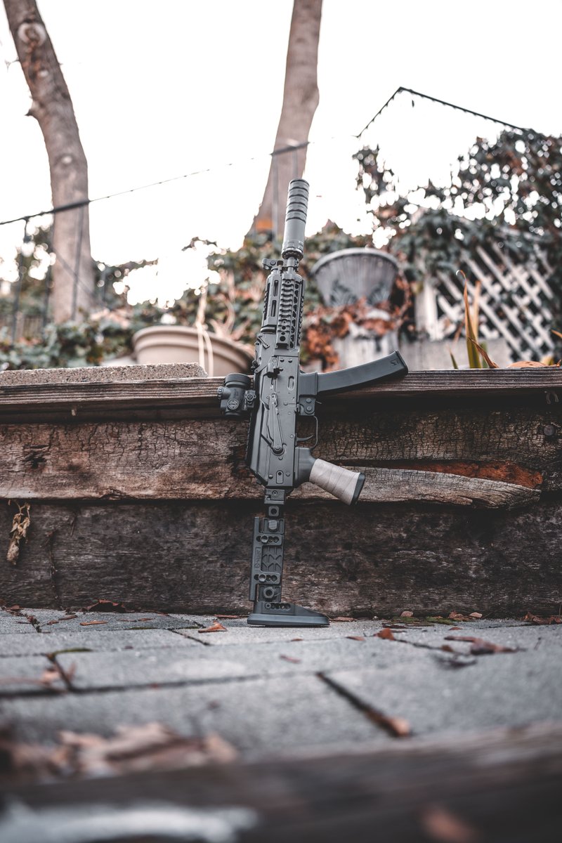 The garden gnomes never stood a chance with this JK suppressed KP9 on duty. Build List: @kalashnikovusa KP9 @trijicon MRO @jkarmament PCX 9mm @midwestindustries Stock & Handguard @goontape