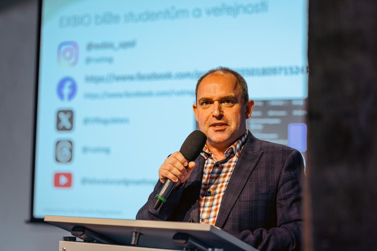 OfRegulators's tweet photo. EXBIO v praxi 2024 - setkání studentů a absolventů (nejen) studijního oboru Experimentální Biologie na @prfupol. Přenos zkušeností z pracovního trhu, navázání kontaktů napříč všemi skupinami a vhled do toho, jaké jsou možnosti po a v průběhu studia. 

#exbio #absolvent #upol https://t.co/mqLY73Mpwv
