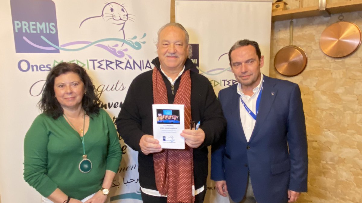 pepsunye's tweet photo. 30ena edició dels #premisOnes. Nous reconeixements, i es premia, entre d’altres, les quatre colles castelleres de la ciutat. La gala, tot i que es fa al teatre Tarragona, picarà l’ull a Josep Maria Jujol, en l’any de 75è aniversari de la seva mort. 
Informa @tarragonaradio https://t.co/Bzdk4lu1Nd