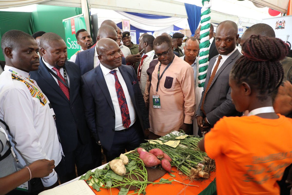 Vice Chair of LREB, H E Kenneth Lusaka urges National Government support for LREB Counties' infrastructure development. facebook.com/share/p/RSz1v8… @AnyangNyongo @MMUST_Kenya