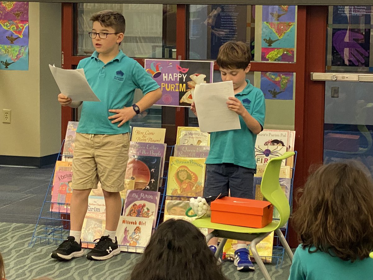21stStacy's tweet image. 2nd graders presenting to 3rd grade about their invention to help them withstand the cold while enjoying ice cream #inventionliteracy @Davis_Academy #davis2 #davis3