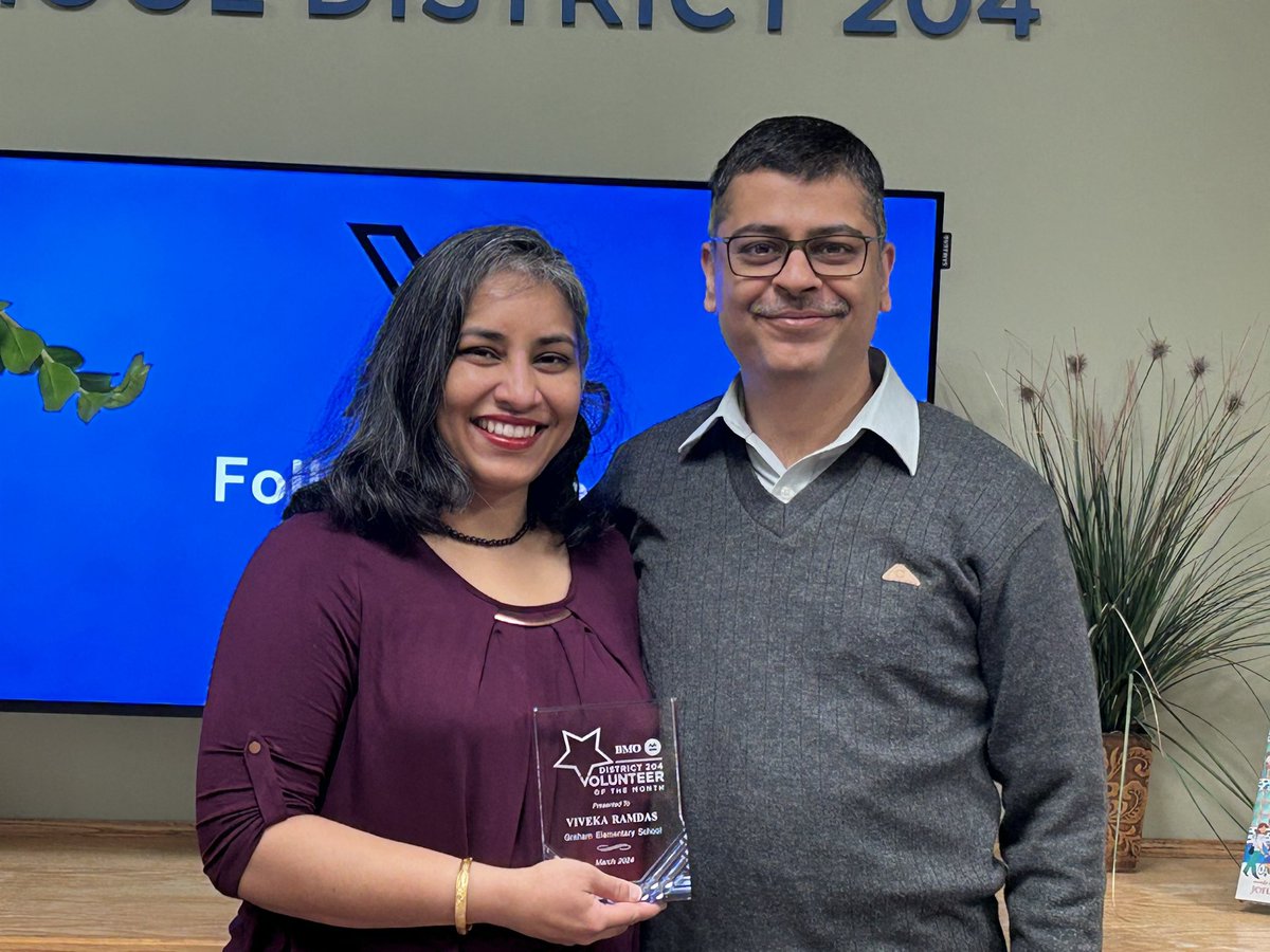 Graham school was honored to celebrate one of our own #foreverfalcons volunteers as the March Volunteer Month! <a href="/ipsd204/">Indian Prairie 204</a> <a href="/BMO/">BMO</a> <a href="/WitkowskiRachel/">Rachel Witkowski</a> <a href="/MichelleShiles/">Michelle Shiles</a>