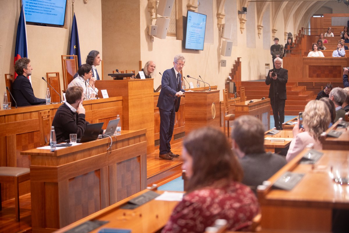 Miloš Vystrčil (@vystrcil_milos) on Twitter photo Už potřetí dnes <a href="/Ecirkev/">Českobratrská církev evangelická</a> v Senátu uspořádala lidskoprávní konferenci, tentokrát na téma lidské důstojnosti. Zachování a ochrana lidské důstojnosti je téma, které nás provází na každém kroku - ať už například řešíme zacházení s nemocnými, život lidí s handicapem nebo život ve Už potřetí dnes <a href="/Ecirkev/">Českobratrská církev evangelická</a> v Senátu uspořádala lidskoprávní konferenci, tentokrát na téma lidské důstojnosti. Zachování a ochrana lidské důstojnosti je téma, které nás provází na každém kroku - ať už například řešíme zacházení s nemocnými, život lidí s handicapem nebo život ve