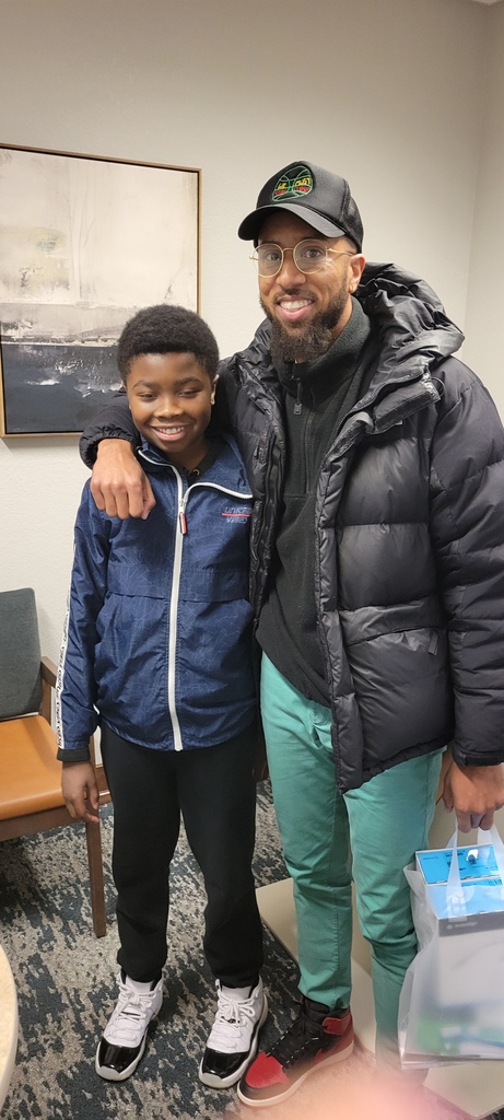 What a delightful surprise at our Wauwatosa office! Tyjzair and his mom visited for a consult, and as they were leaving, they ran into Tyjzair's teacher, James, who just started his Invisalign journey with us! Exciting news: Tyjzair is beginning his braces adventure too!