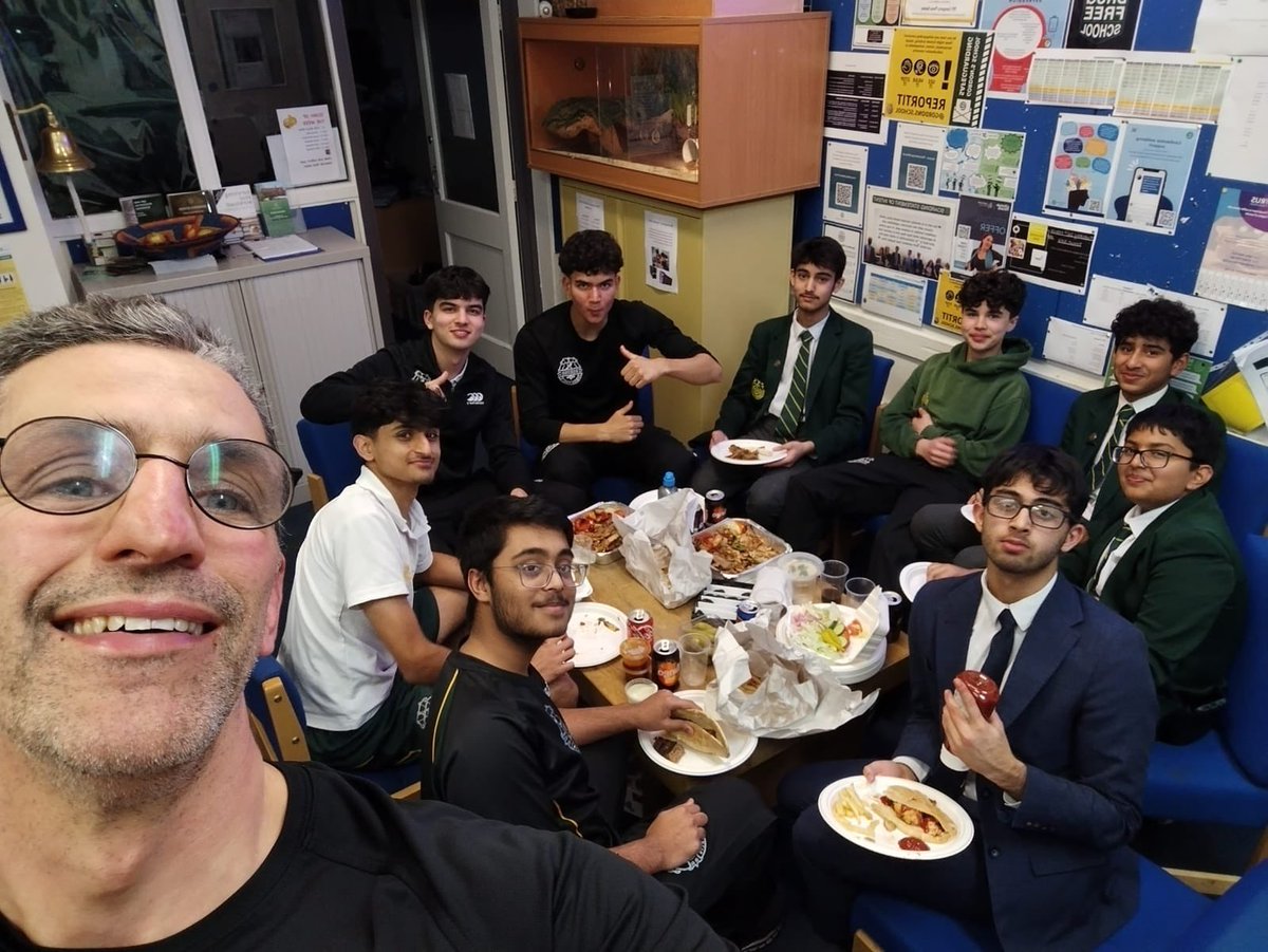 Joining together for their iftar (fast-breaking evening meal) last night in Buckingham House. #iftar #Ramadan #ramadan2024