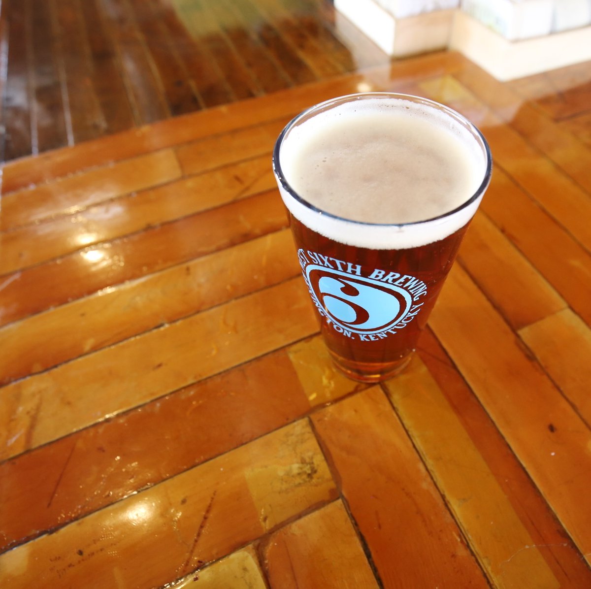 Did you know: part of the bar in our Lexington Location was part of the old Memorial Colosseum?? #bleedblue #beerblue 👀 Pack the taproom tonight to cheer on our UK Wildcats in the first round of the men's NCAA tourney! PLUS we've got JUMBOS💙🐆