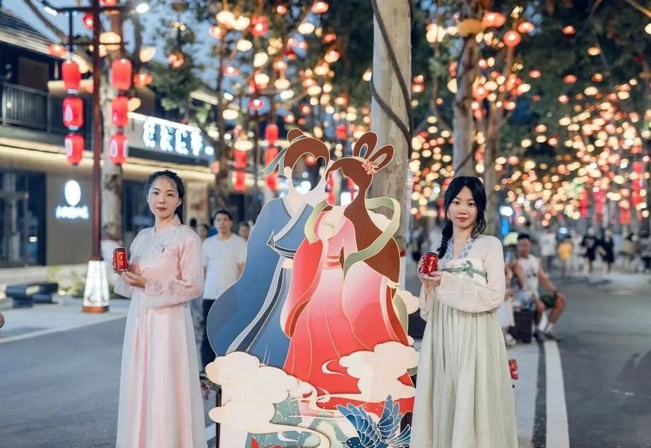 HebeiDaily's tweet photo. Don't miss the #SpringFlowerFestival at #GulanWaterTown from March 23 to April 14, 2024!🌸 Enjoy nature's beauty and the refreshing breeze of spring. #SpringFestival Source: Gulan Water Town https://t.co/PualOPE8TW