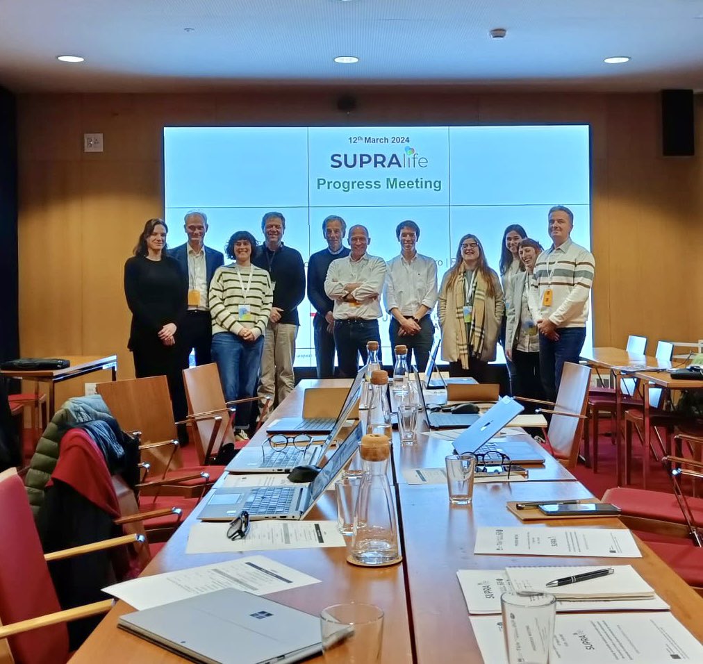 SupraLife_EU's tweet photo. 🔙 During the #SecondSchool, #SupraLife consortium &amp; a member of the Scientific Advisory Board reunited @UnivAveiro 🇵🇹 for another progress meeting 💪
➡️ We exchanged on several matters, including on upcoming events, training &amp; research activities 👌
Stay tuned 👀
@REA_research https://t.co/YlfMA8PUs1
