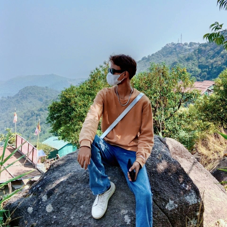 LinMawlamyine's tweet photo. #NewProfilePic https://t.co/Tx9qm77UT0