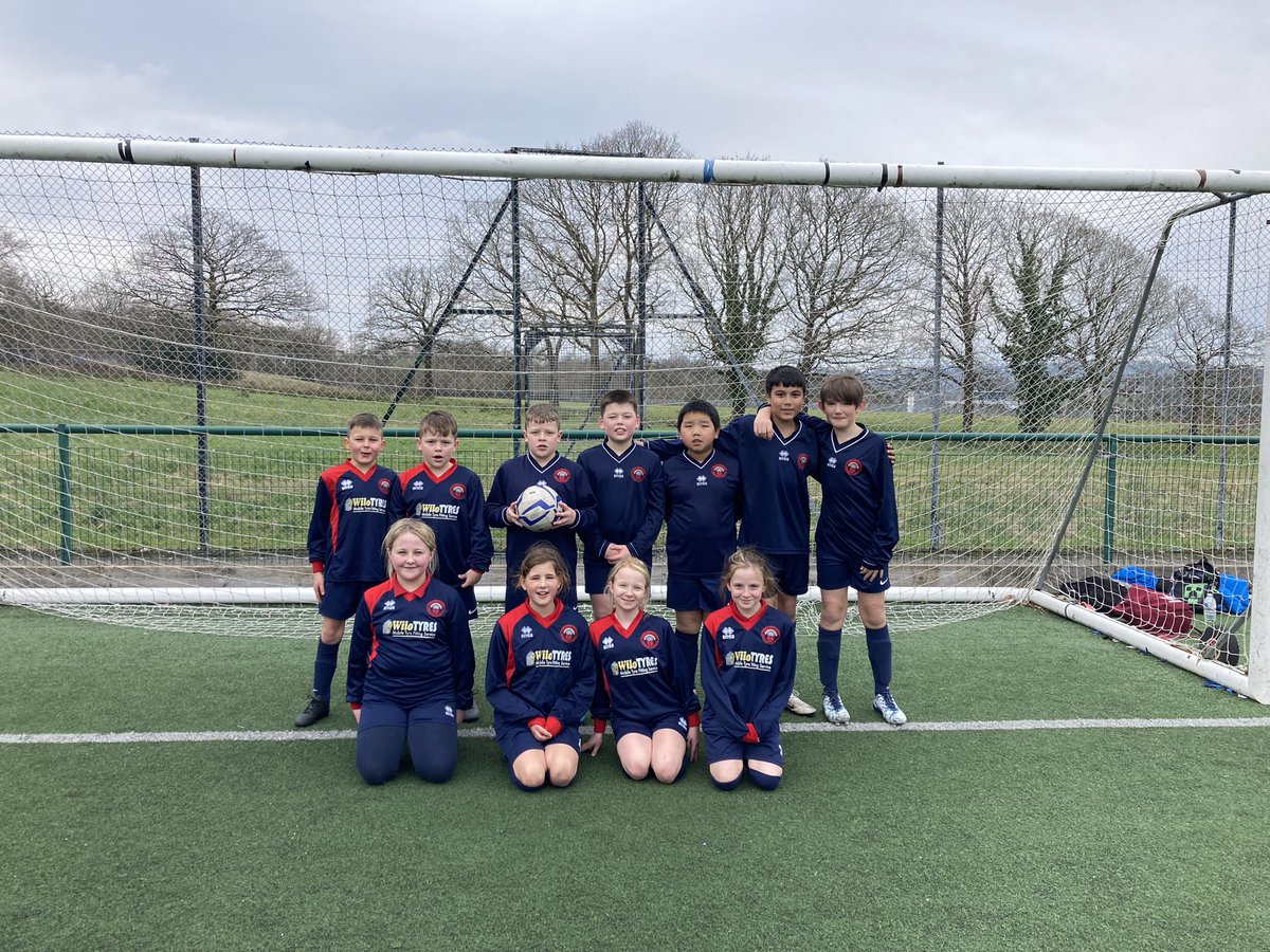 Well done to our team at the 3rd round of the county football ⚽️ More progress displayed today, super team work and 100% effort as always! Some super saves, a few goals and an amazing comeback to win 2-1 in the final match 👏🏻 @UpperRhymneyPS