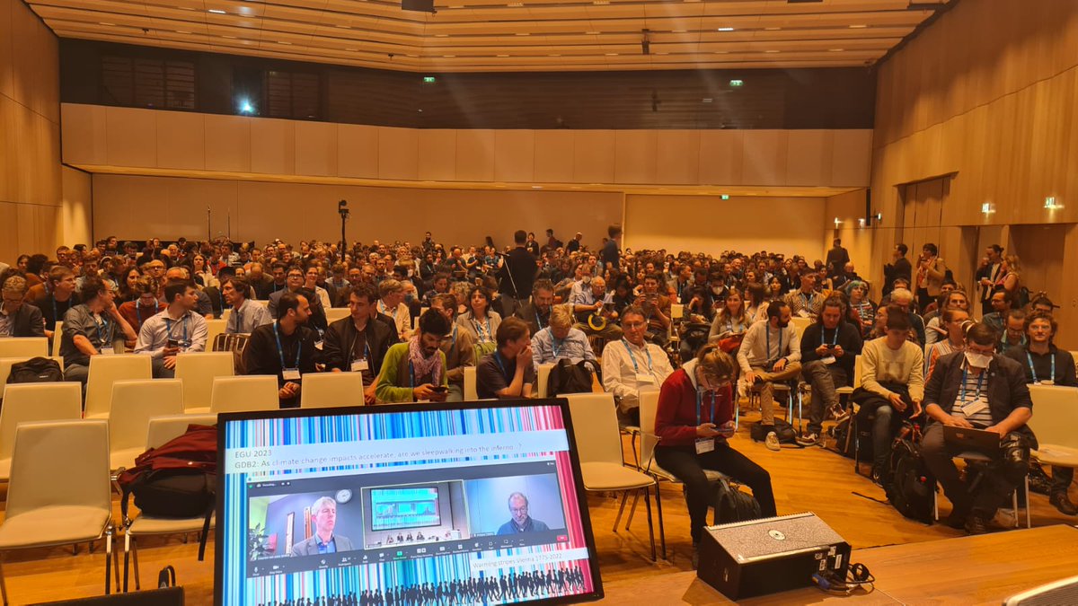 Don't miss your chance to pitch your research to a policymaker at #EGU24! 

Submit your research area or current project to be included in this session &amp; give your pitch to a panel of #SciPol experts! 

Read more below 👇
egu.eu/forms/Pitching…
