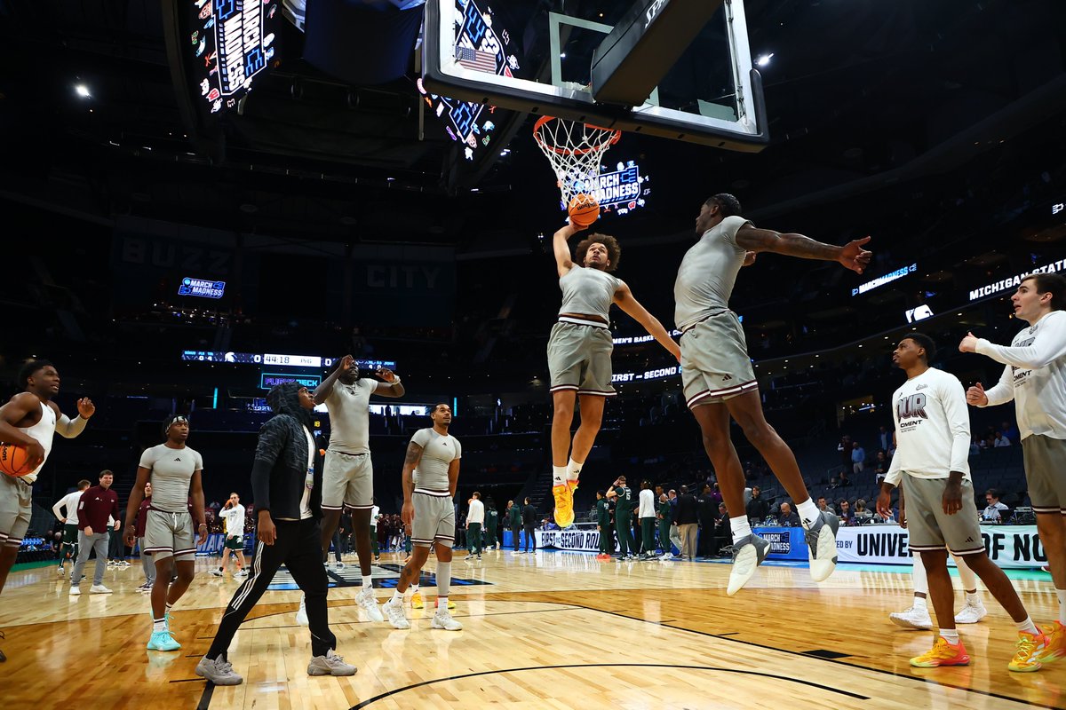 HailStateMBK's tweet photo. 'Bout that time, America⌛️

We will kick off the First Round of March Madness shortly! 

🆚 #9 Michigan State
🕚 11:15 AM CT
📺 CBS

#HailState🐶 https://t.co/lF8QPw5wX1