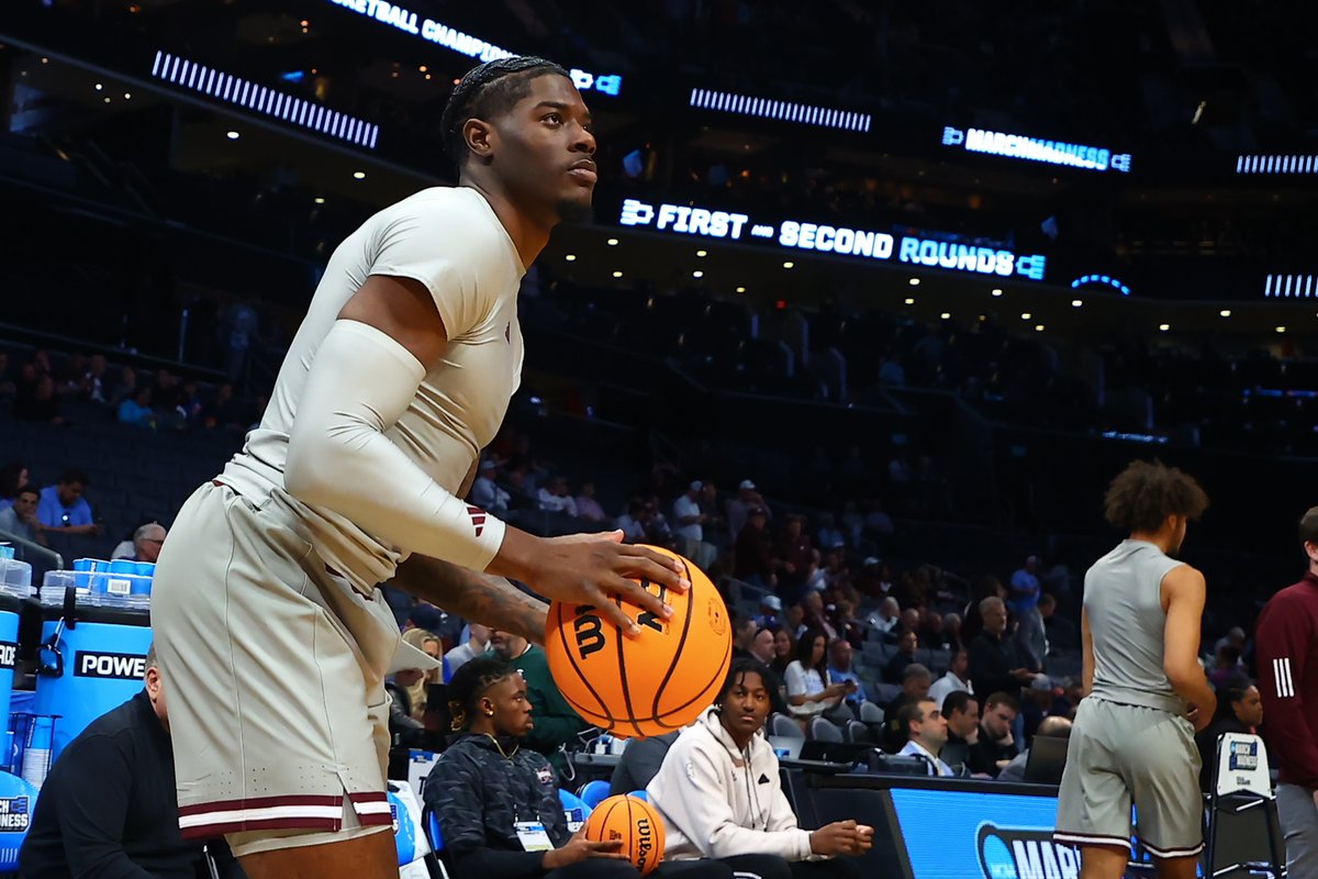 HailStateMBK's tweet photo. 'Bout that time, America⌛️

We will kick off the First Round of March Madness shortly! 

🆚 #9 Michigan State
🕚 11:15 AM CT
📺 CBS

#HailState🐶 https://t.co/lF8QPw5wX1