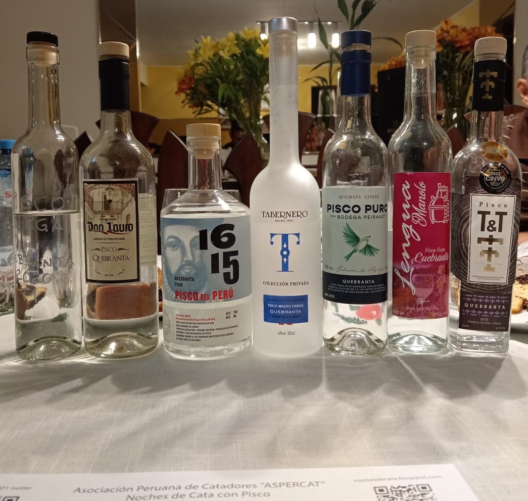 ASPERCAT1's tweet image. Desde el 2008 ¡acumulando experiencias!

Noches de Cata “Cata Ciega” 296 Quebranta marzo 19/ 2024

instagram.com/p/C4yBzEyu7dQ/…

Resumen 
Pisco Don Lauro
Pisco 1615 
Bonus
Pisco Murga 
Pisco Peirano 
Pisco Lengua Manolo 
Pisco T&amp;amp;T 
Pisco Tabernero 

nochesdecata.blogspot.com/2024/03/noches…

#pisco