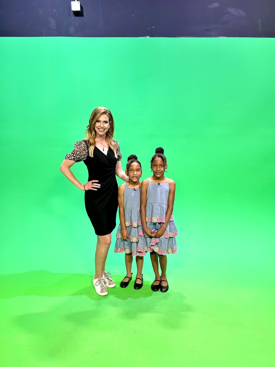 Introducing 12News Weather Twins Hannah & Heidi! 💕 #azwx #beon12