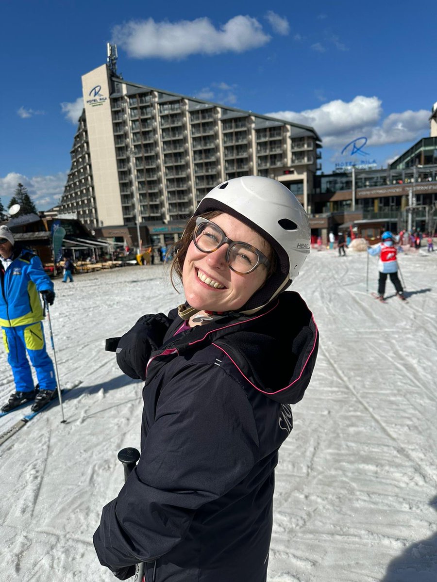 hannahjlawson's tweet image. An amazing #EHAReCon2024
@EHA_Hematology
conference in Borovets. Thanks to the organisers for the opportunity to present, my mentor @kamilkranc & my ski instructor Rabbo for keeping my upright on the slopes 🔬⛷️