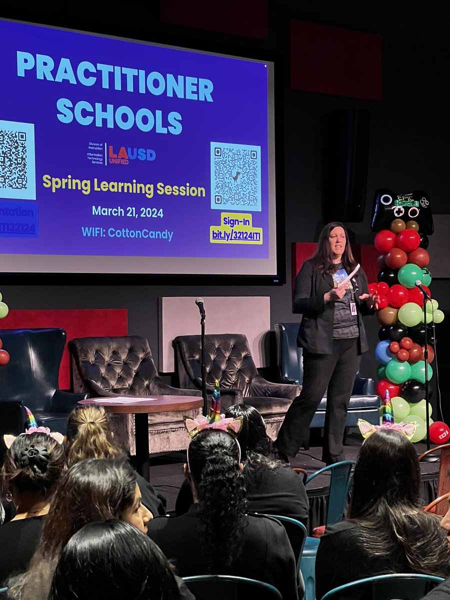 Supporting #iti_LAUSD #i2esports <a href="/PlayCraftLearn/">Minecraft Education</a>