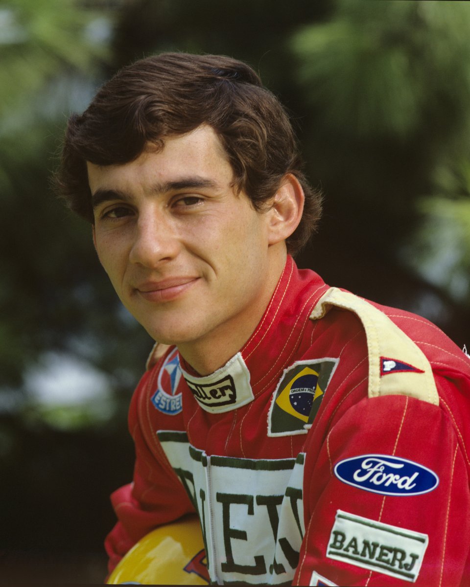 Hoje celebramos a história do maior piloto de F1 de todos os tempos, Ayrton Senna, que faria 64 anos. A minha nova série, Senna, estreia ainda este ano, e com ela vamos relembrar o orgulho de acompanhar um ídolo que, com determinação e habilidade, superava qualquer desafio. E o