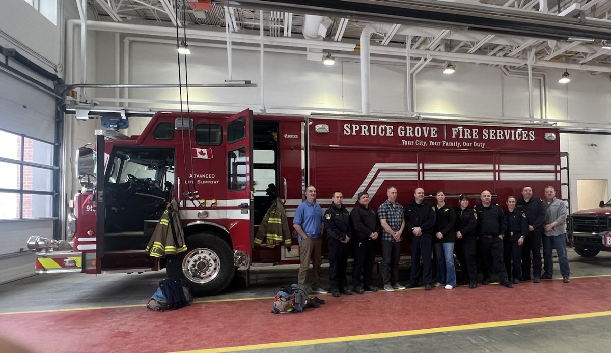 AOYSFireTrain's tweet image. Wrapping up another Canadian Blue Card Trainer this week at host department Spruce Grove Fire (Alberta). Nine new Trainers representing seven different departments from around Alberta will begin their new role as Blue Card Trainers after this week. #bluecardcommand @bshifter
