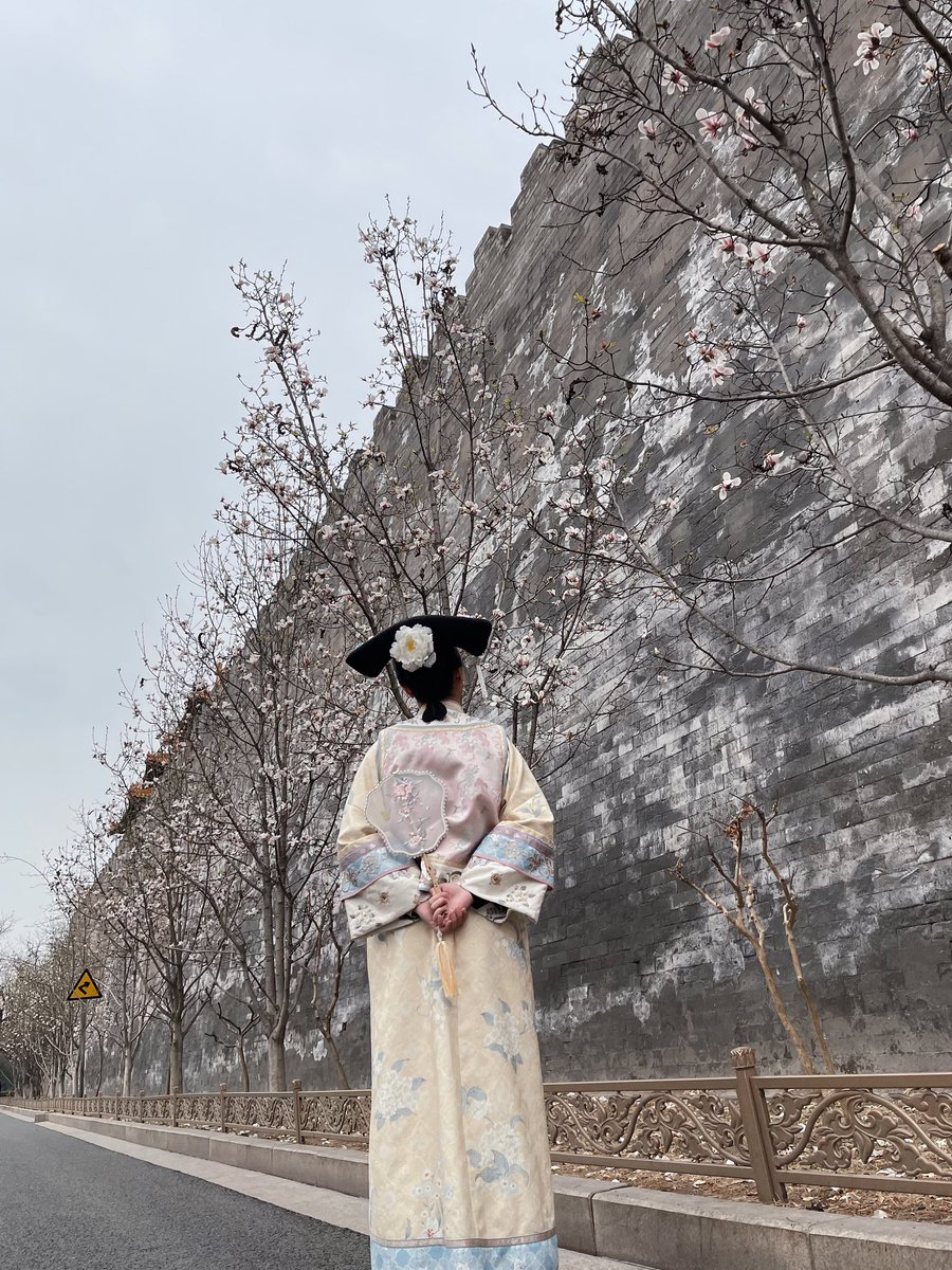 acutelexi's tweet photo. 格格我呀 今儿个就不回宫咯 https://t.co/4nlluWmGV0
