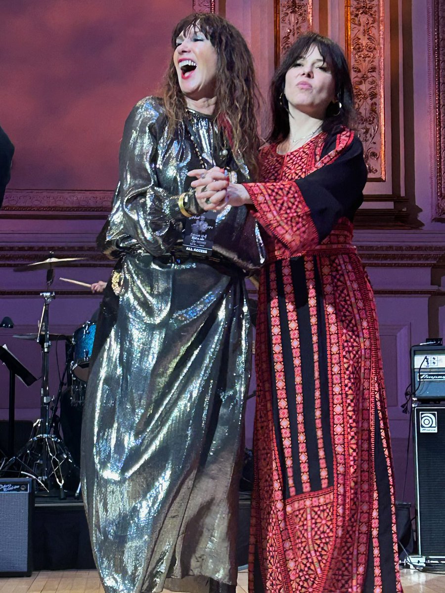 Thank you so much to everyone involved in the tribute to @ShaneMacGowan and Sinead O Connor! @carnegiehall is magical and it was really beautiful 🤩 special thank you @ImeldaOfficial for giving me the courage to make a speech!