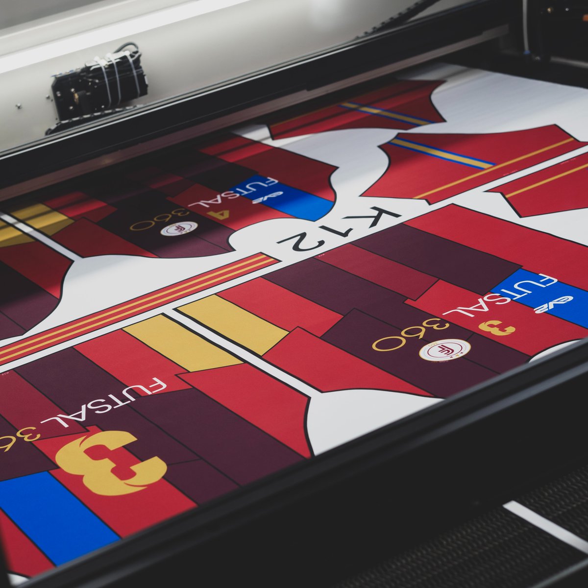Fourex Group (@fourexgroup) on Twitter photo oh my, what a shirt 😍🔥
This bespoke <a href="/F360Bristol/">Futsal 360°</a> shirt is an absolute thing of beauty and, you can get your very own bespoke kit including shorts and socks, for just £35+VAT!
📧 sales@fourexgroup.com
📞 01132526770
🖥 ev2sportswear.com/contact
#EV2 | #DesignWithoutLimits oh my, what a shirt 😍🔥
This bespoke <a href="/F360Bristol/">Futsal 360°</a> shirt is an absolute thing of beauty and, you can get your very own bespoke kit including shorts and socks, for just £35+VAT!
📧 sales@fourexgroup.com
📞 01132526770
🖥 ev2sportswear.com/contact
#EV2 | #DesignWithoutLimits