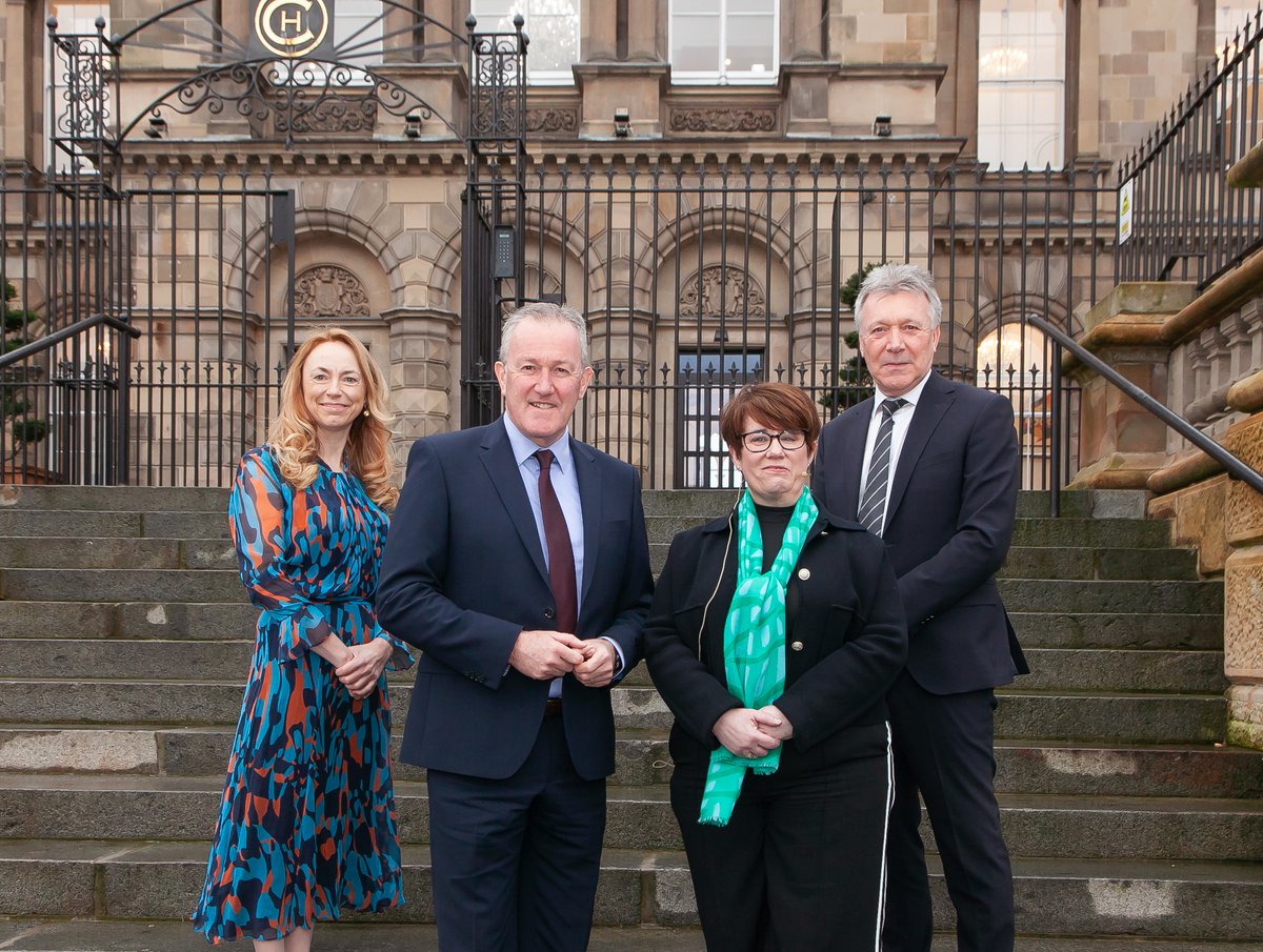 @Economy_NI Economy Minister welcomed @GreggsOfficial CEO and senior business leaders to responsible business summit in Belfast. As the world grapples with pressing challenges, the discussion focussed around economic growth and social mobility.