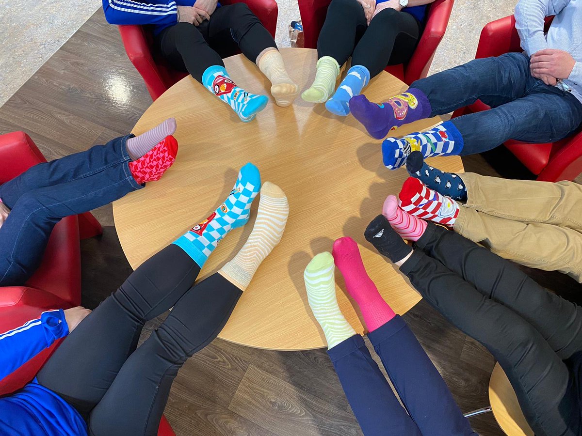 Staff from Clare Sports Partnership, @ClareEdCentre and @volunteerclare rocked their odd socks in the office today in support of #WorldDownSyndromeDay 🥳💪🌟🧦 #LotsOfSocks