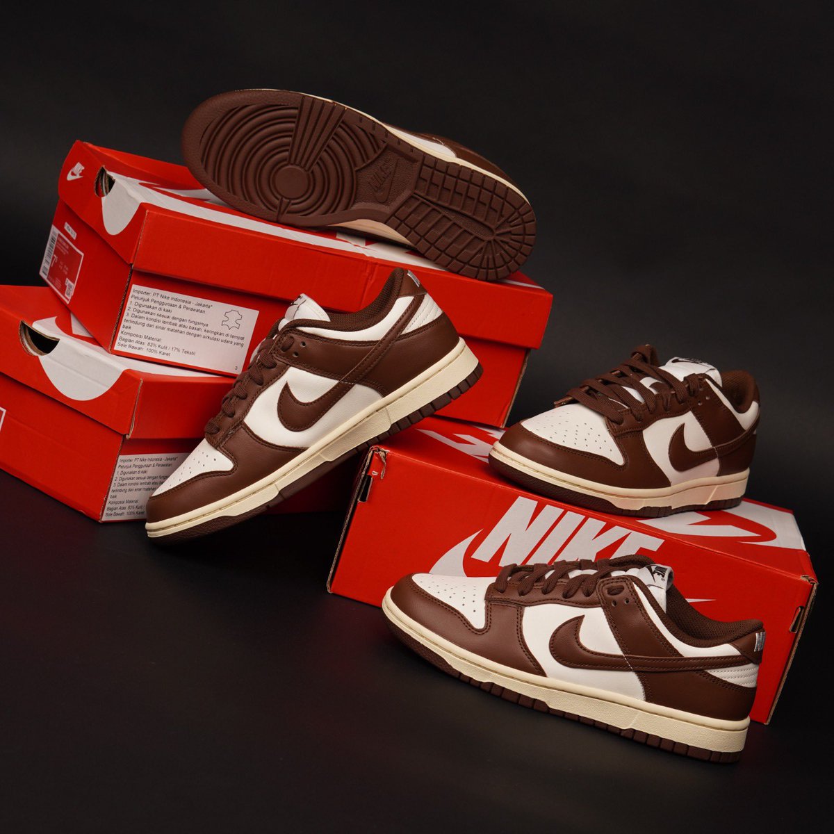 Dunk Low Cacao available at bjo870.com &amp; Store Now