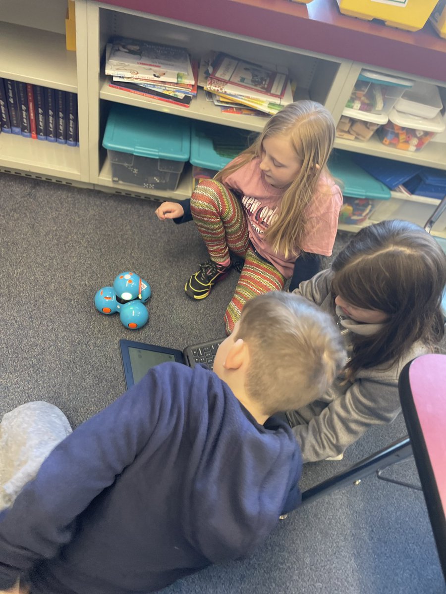 Kate Merten (@kmertendli) on Twitter photo These 3rd graders from <a href="/parmenterschool/">Parmenter Elementary</a> are using their coding skills to code Dash <a href="/WonderWorkshop/">Wonder Workshop</a> <a href="/FranklinPSNews/">Franklin Public Schools, MA</a> <a href="/DliFranklin/">Franklin DLI</a> These 3rd graders from <a href="/parmenterschool/">Parmenter Elementary</a> are using their coding skills to code Dash <a href="/WonderWorkshop/">Wonder Workshop</a> <a href="/FranklinPSNews/">Franklin Public Schools, MA</a> <a href="/DliFranklin/">Franklin DLI</a>