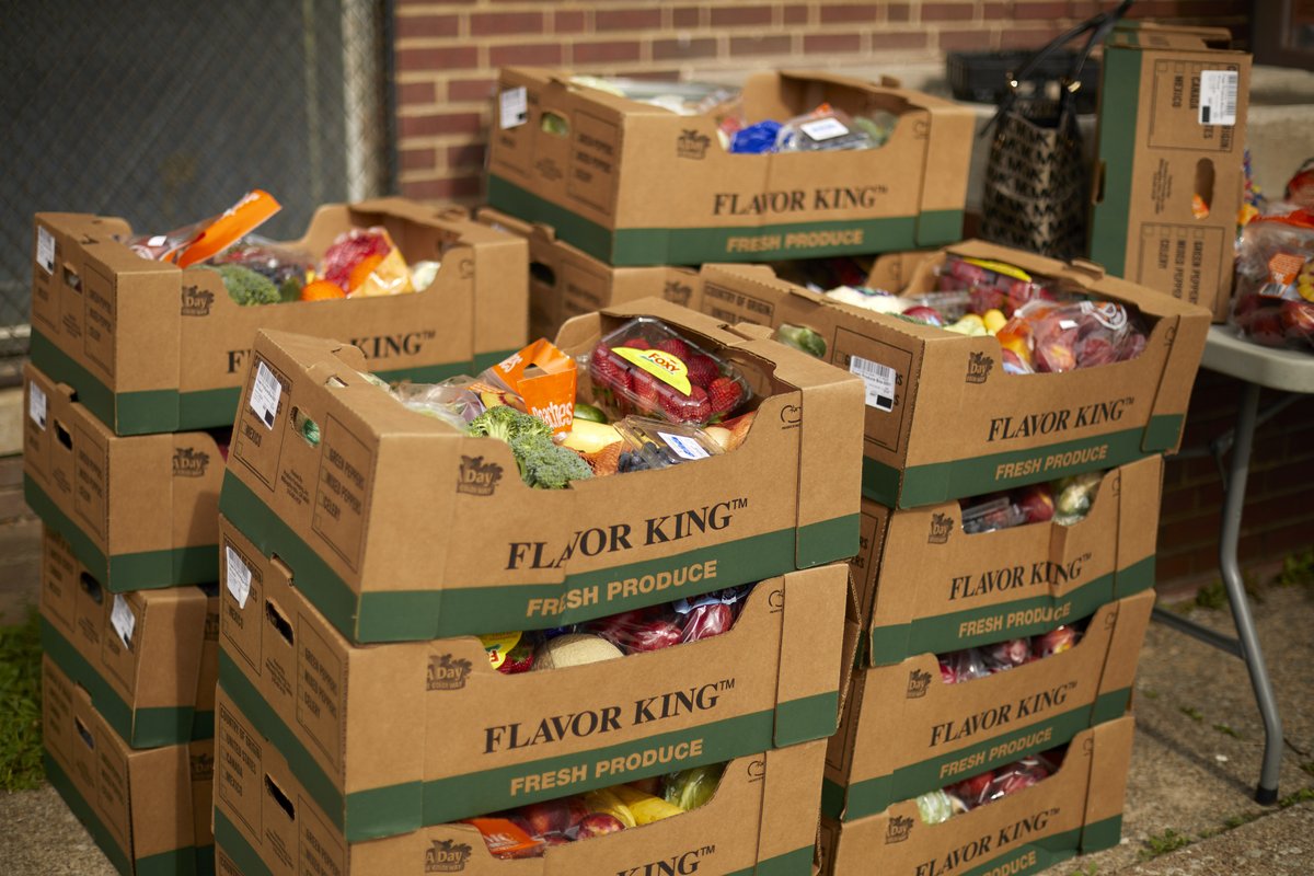 Join our team! 🍏 Hunger Network is hiring a Hunger Center Program Director. Learn more about the position and apply by visiting our website. ow.ly/O9QG50QYTtk #PublicService #JobOpening