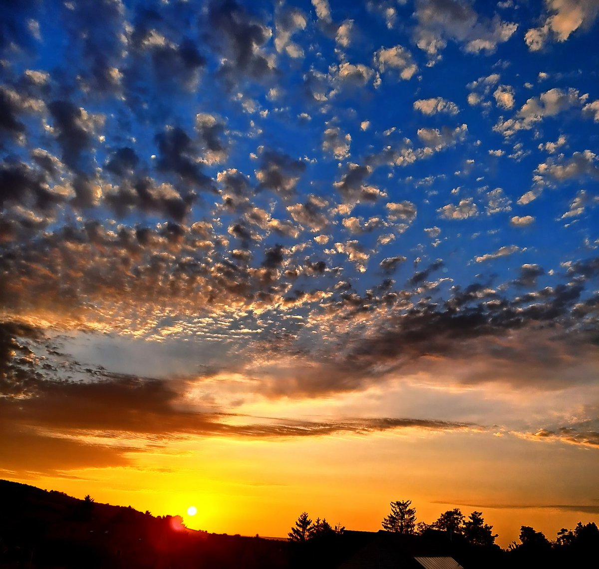 Grondepin_'s tweet photo. #Sunrise https://t.co/BO1i9VPkyi