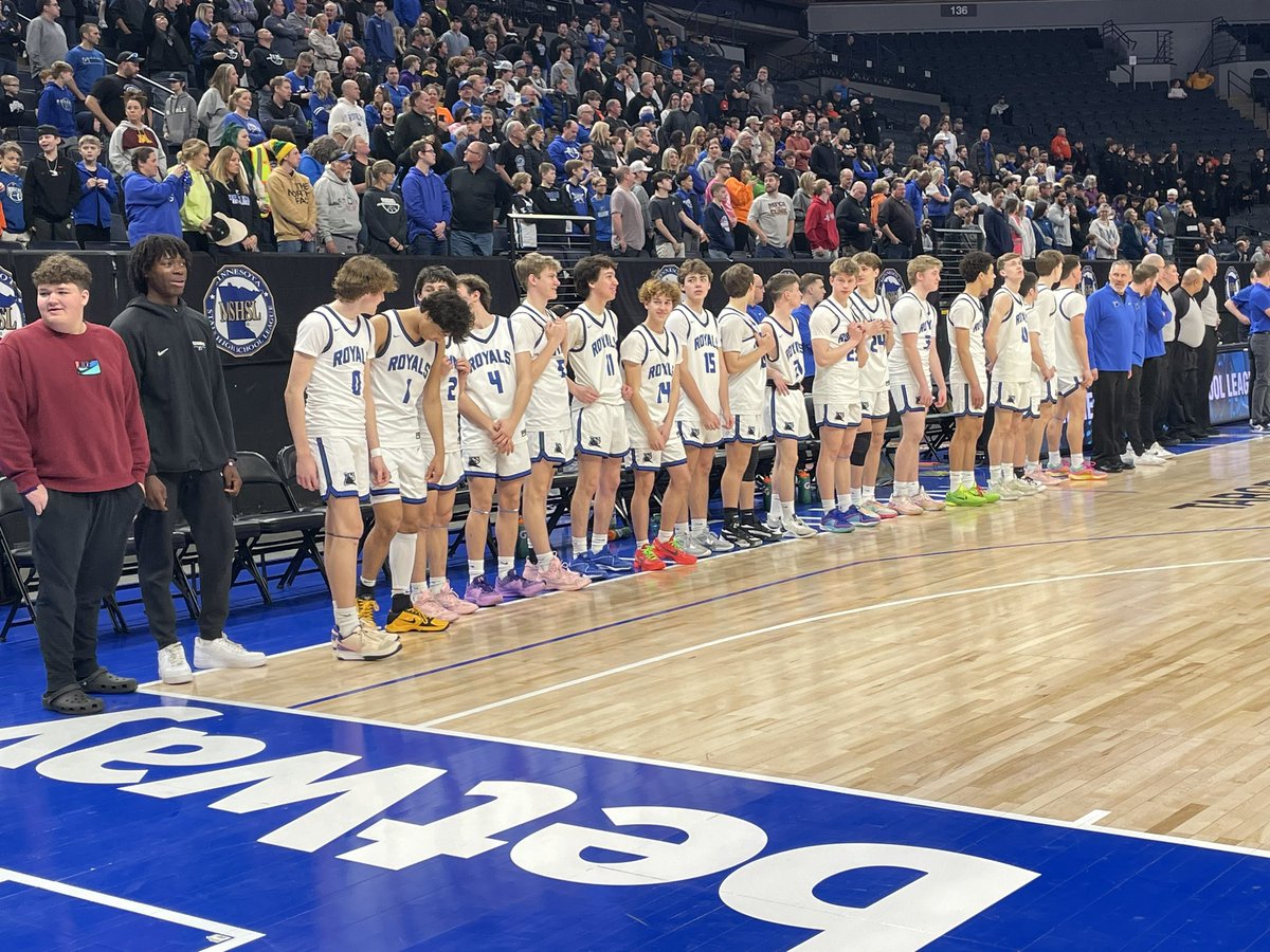 Nice season @RogersHoops! Thank you Seniors! Always fun to end the year at State!